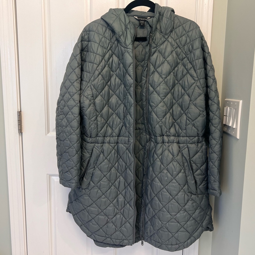 Athleta Womens 1X Plus Green Whisper Featherless Parka Puffer Quilted Hooded Zip